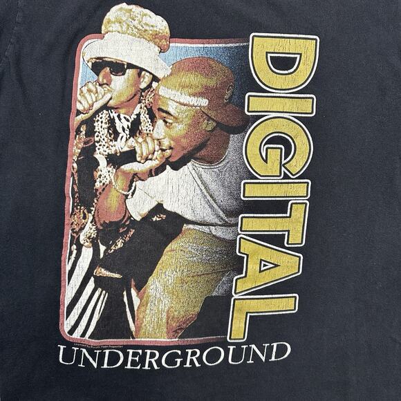 DIGITAL UNDERGROUND Licensed Alt Rap T-Shirt. LARGE (NV) 2PAC Distressed Look - Picture 4 of 8